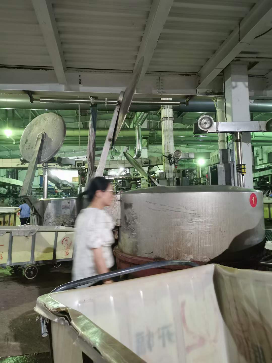 Why Xucun the town for fabric weaving?